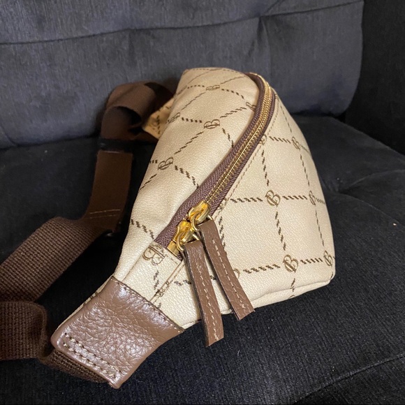 Vintage Burberry Beltbag - Picture 5 of 6